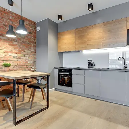 Center Wellness Parking Waterlane Island