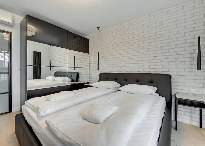 Center Wellness Parking Waterlane Island