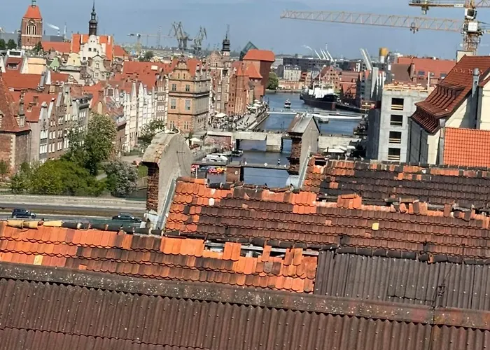 Center Wellness Parking Waterlane Island